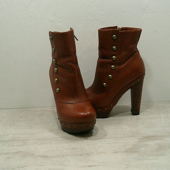 UGG Australia Cognac Leather Platform Studded Heeled Ankle Boot Size 6 | UK 4.5 - Picture 3 of 14